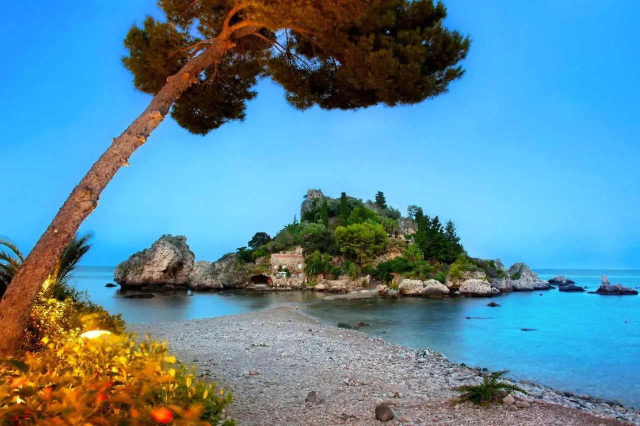 Nocleg ze śniadaniem Villa Teresa B&B Santa Teresa Di Riva